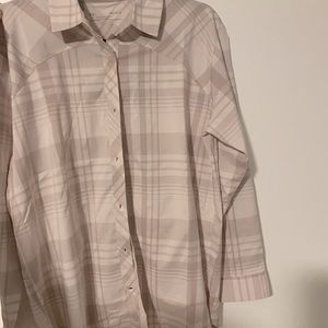 Underarmour M, button up